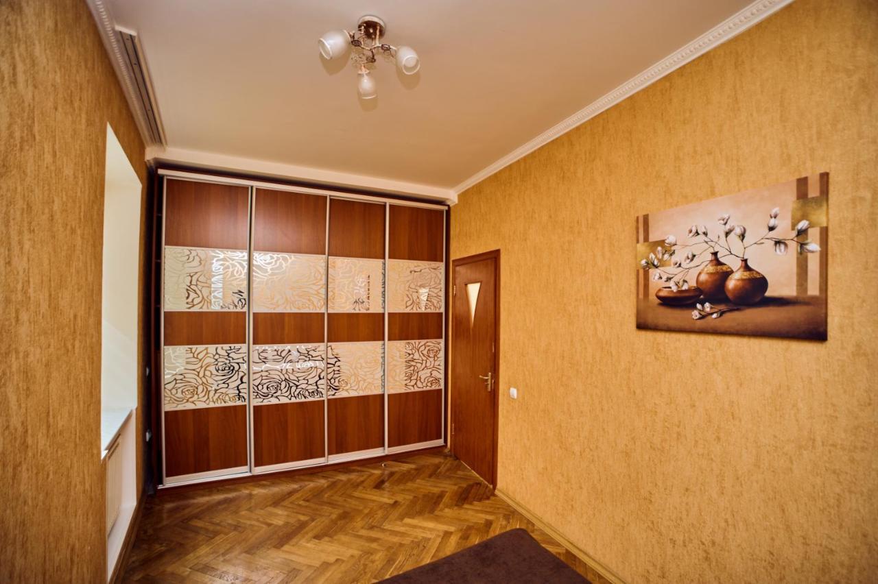 Apartments Near Potocki Palace إلفيف المظهر الخارجي الصورة