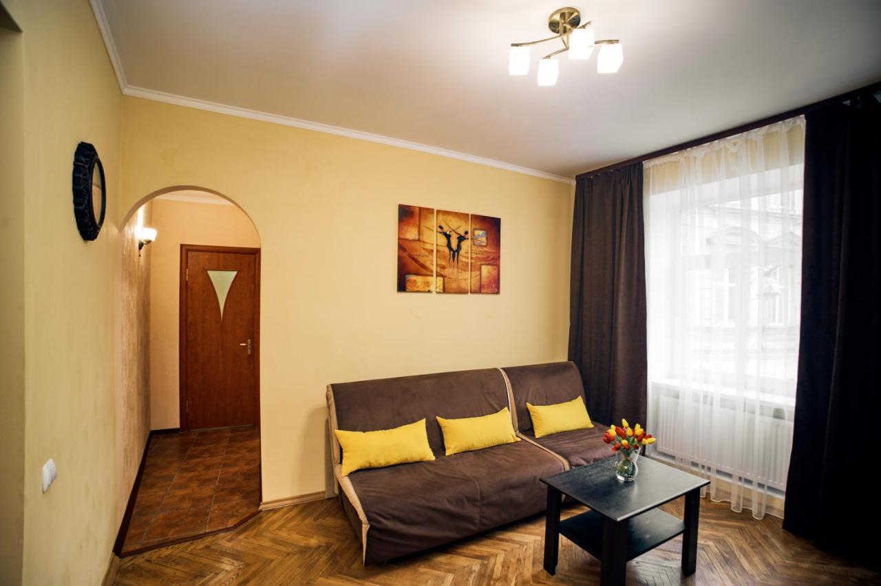 Apartments Near Potocki Palace إلفيف المظهر الخارجي الصورة